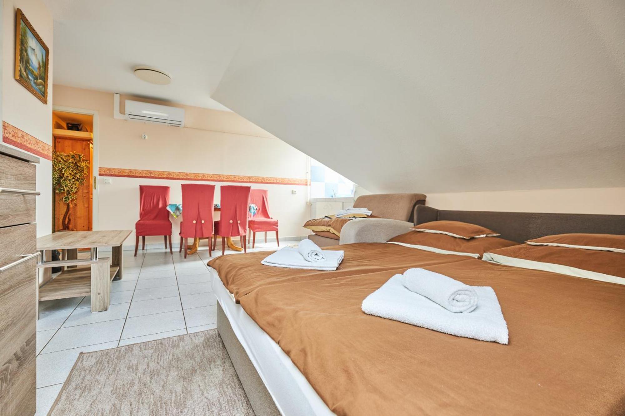 ADA Apartmanház Hajdúszoboszló Exterior foto